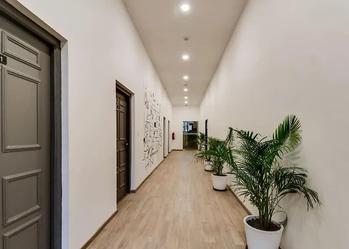 Super Townhouse Gandhi Hall